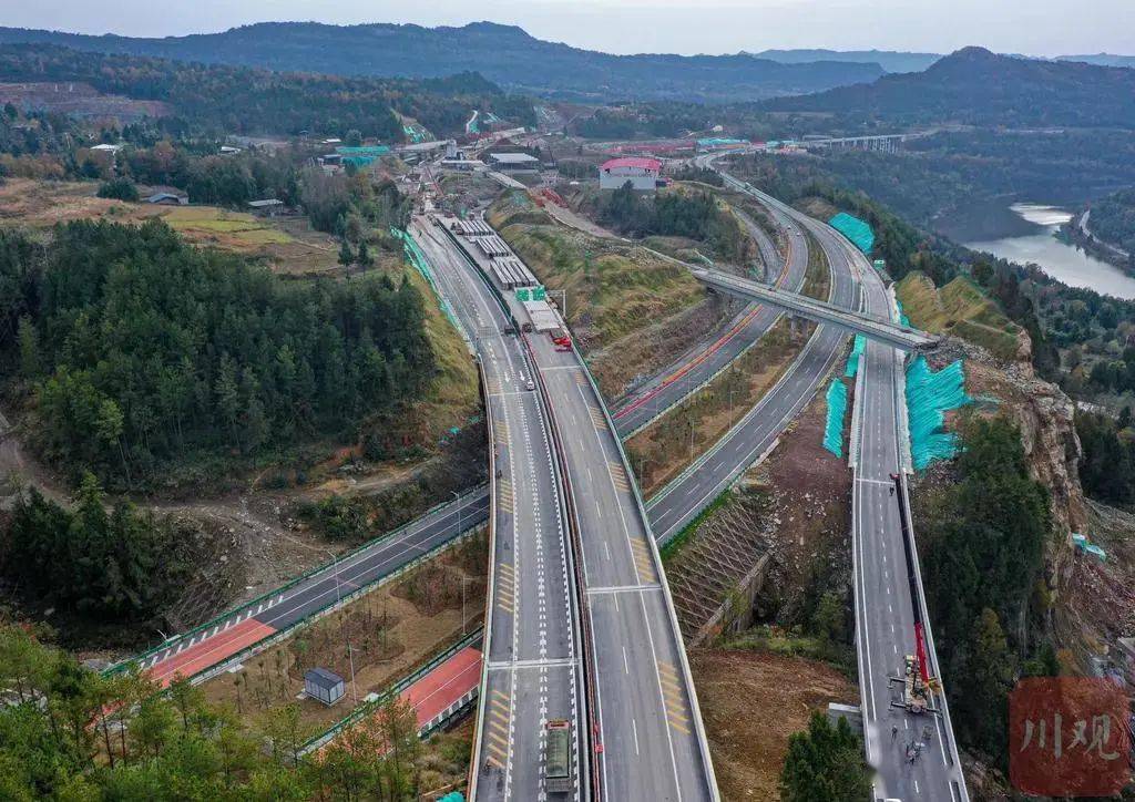 镇巴至广安高速公路最新消息，进展顺利，期待早日通车