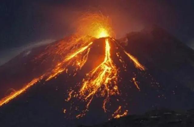 日本富士山喷发最新消息2023，影响与应对策略