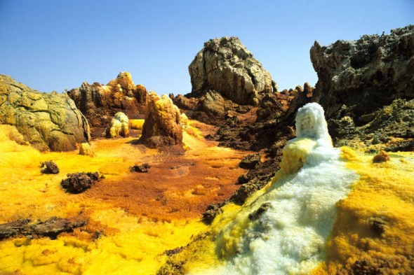 火山呜泉最新消息，地质奇观与旅游热点的融合